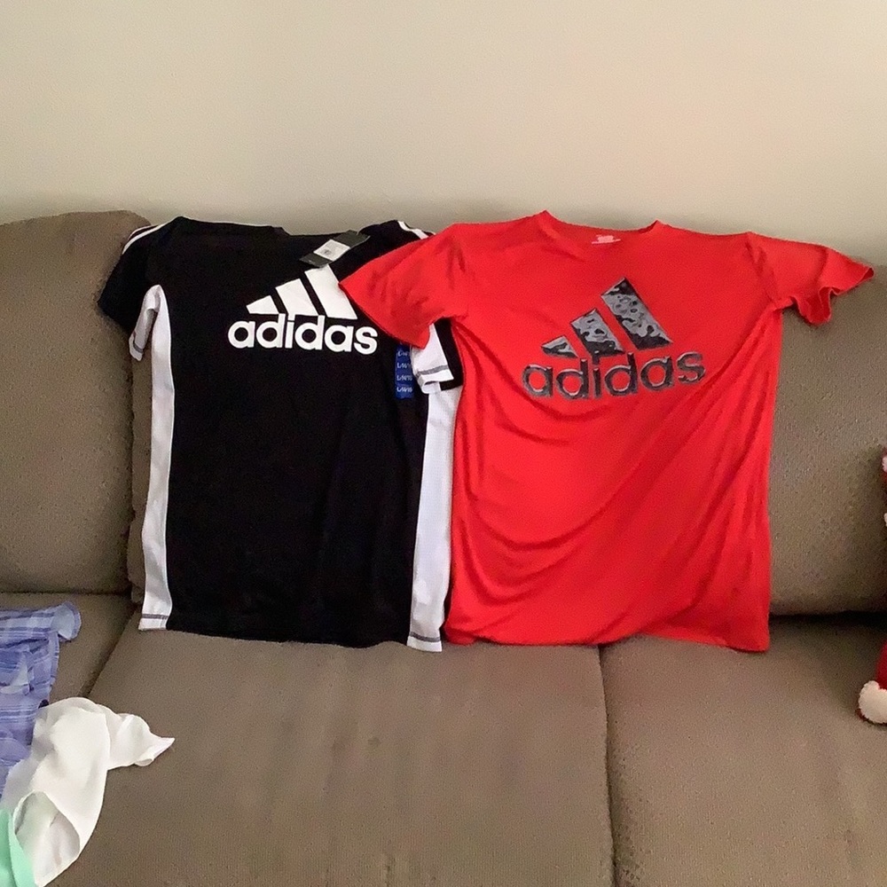 Big boys Adidas top NWT size 14/16